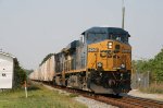 CSX 5406 leads train Q740 northbound